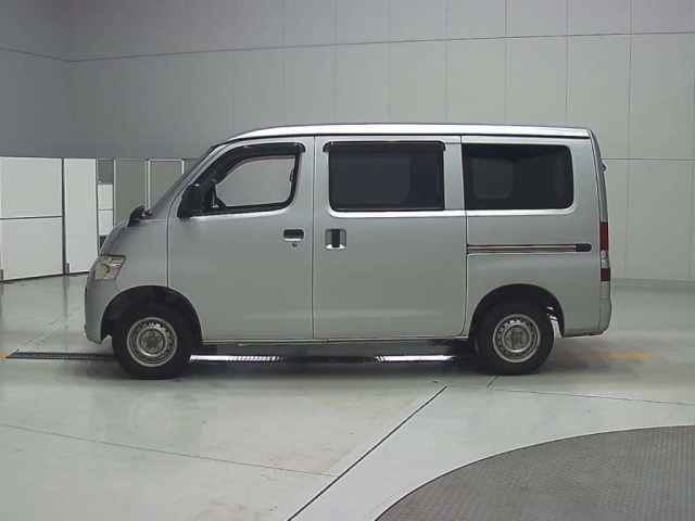 TOYOTA TOWN ACE VAN 2017