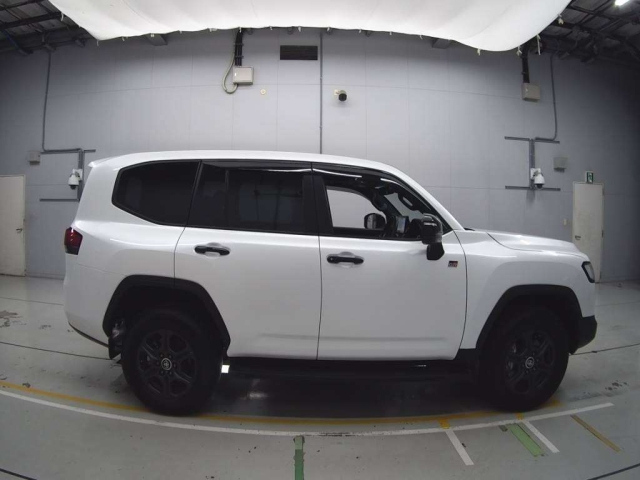 TOYOTA LAND CRUISER 2022