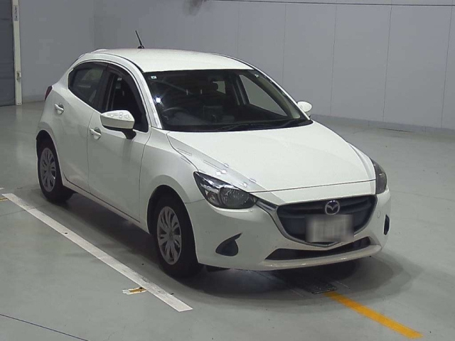MAZDA DEMIO 2015