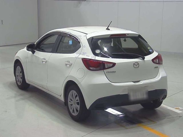 MAZDA DEMIO 2015