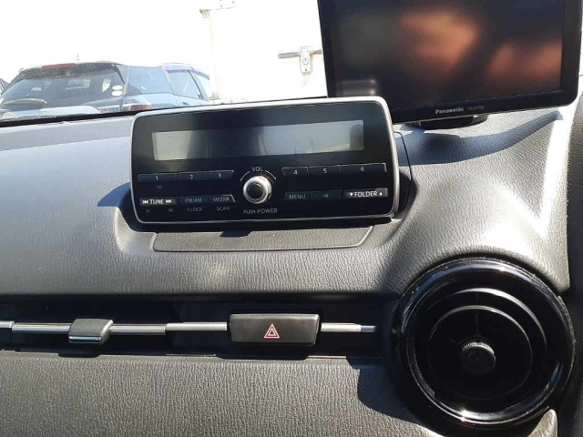 MAZDA DEMIO 2015