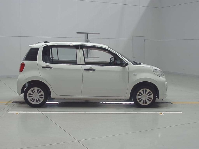 TOYOTA PASSO 2016