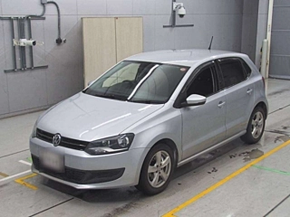 VOLKSWAGEN POLO 2014