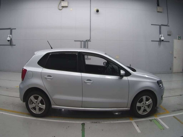 VOLKSWAGEN POLO 2014