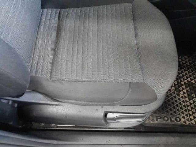 VOLKSWAGEN POLO 2014