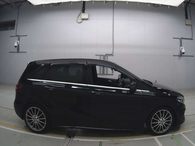 MERCEDES BENZ B CLASS 2015