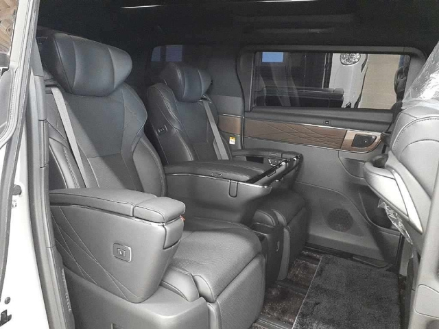 TOYOTA ALPHARD 2025