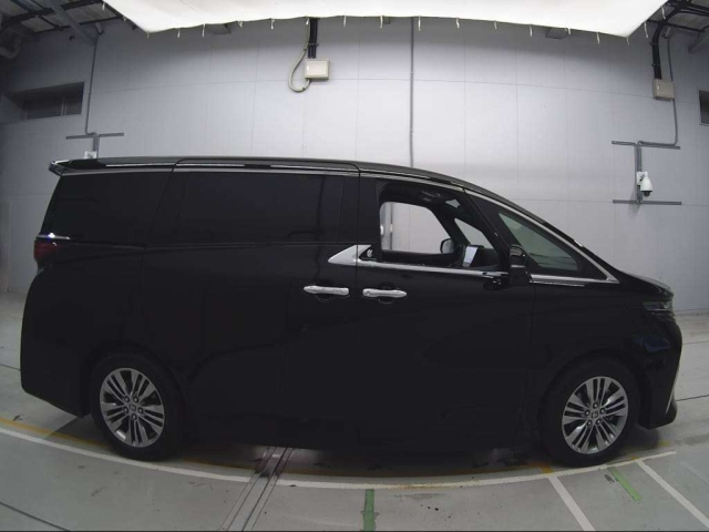 TOYOTA ALPHARD 2023