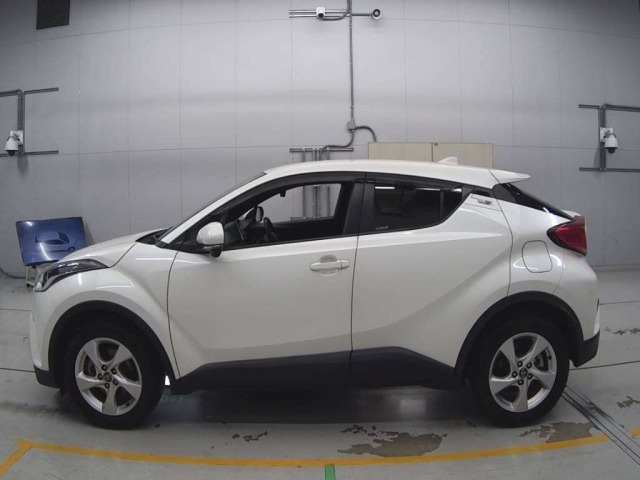 TOYOTA C-HR 2017
