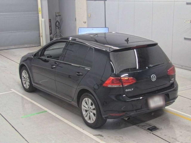 VOLKSWAGEN GOLF 2015