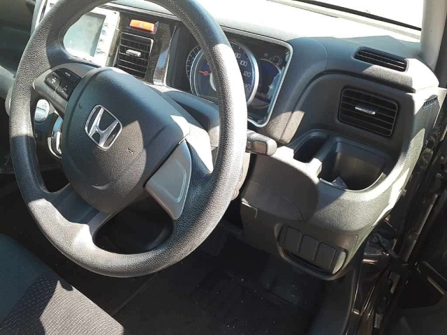 HONDA LIFE 2011
