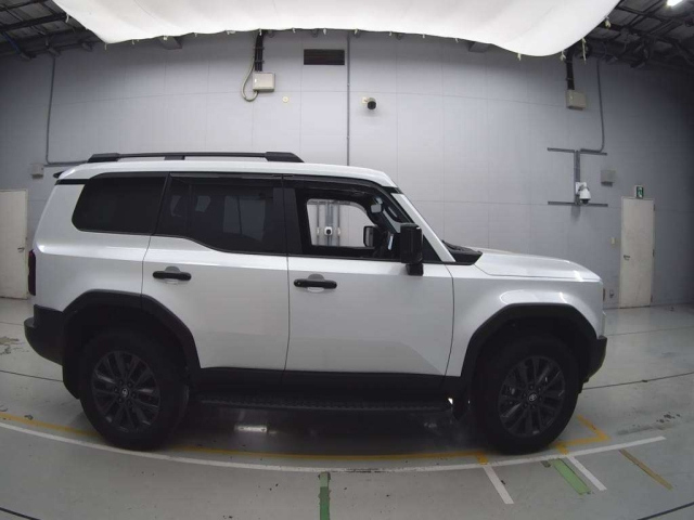 TOYOTA LAND CRUISER 2024
