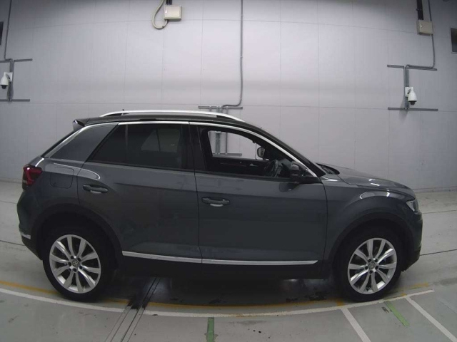 VOLKSWAGEN T-ROC 2020