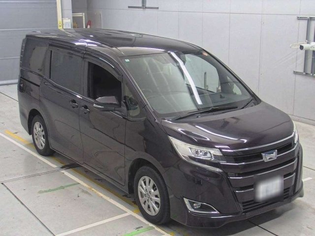 TOYOTA NOAH 2020