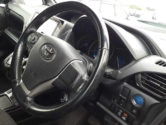TOYOTA NOAH 2020