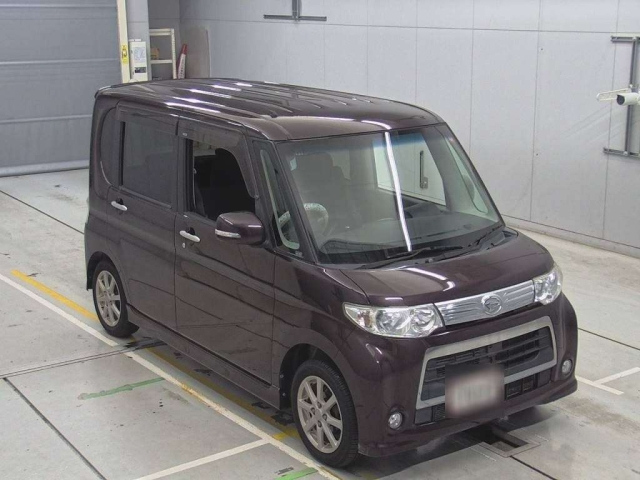 DAIHATSU TANTO 2010