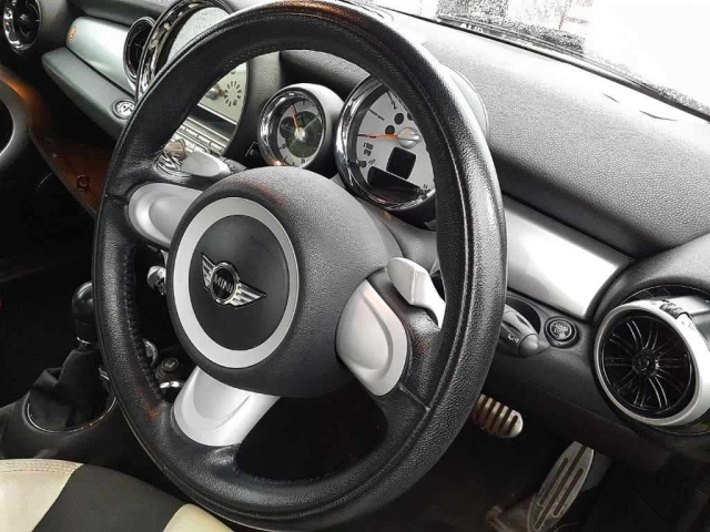 BMW MINI 2009