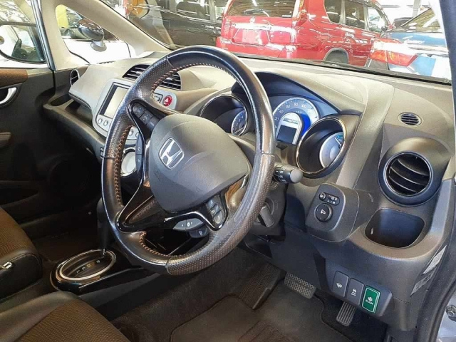 HONDA FIT SHUTTLE 2013