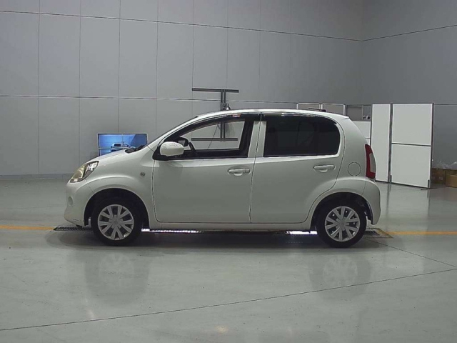 TOYOTA PASSO 2015
