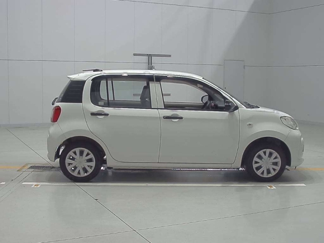 TOYOTA PASSO 2016