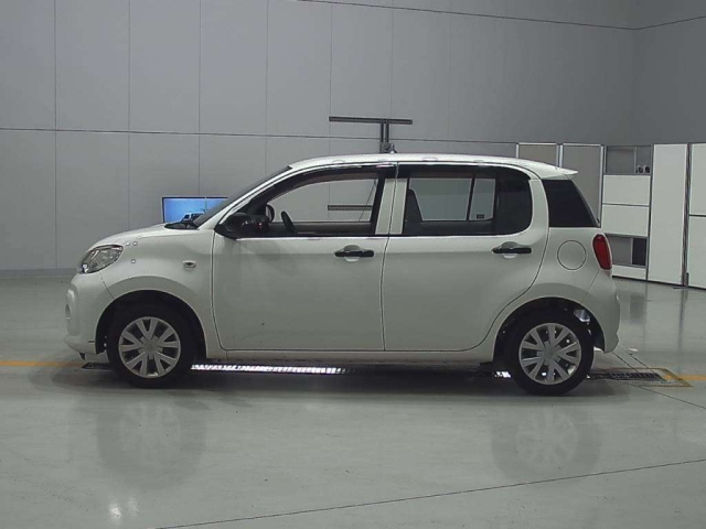 TOYOTA PASSO 2016