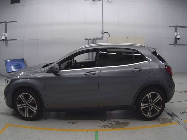 MERCEDES BENZ GLA CLASS 2018