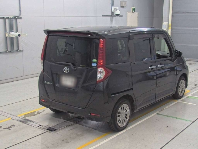 TOYOTA ROOMY 2018