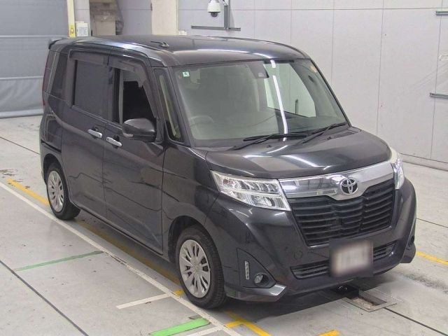 TOYOTA ROOMY 2018