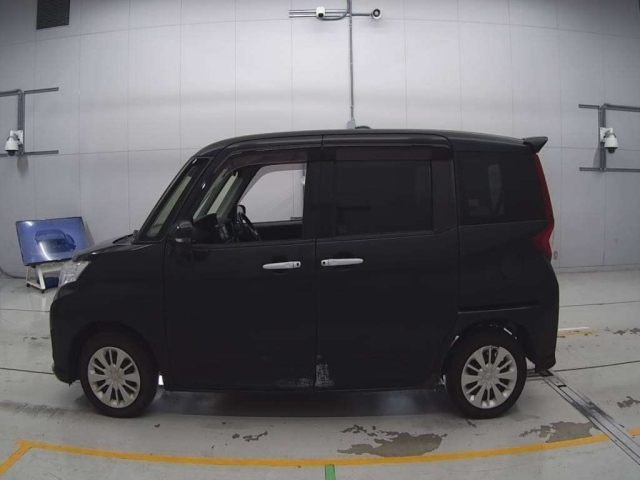 TOYOTA ROOMY 2018