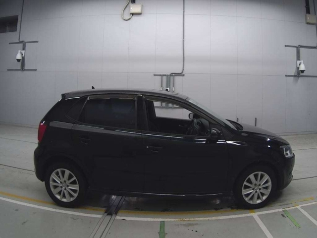 VOLKSWAGEN POLO 2013