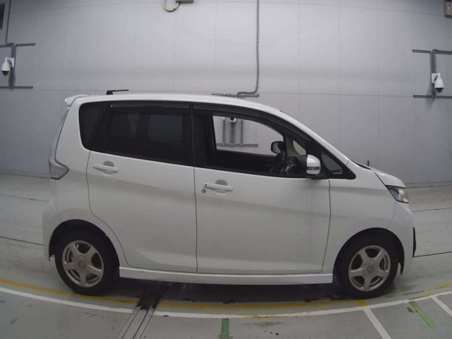 MITSUBISHI EK CUSTOM 2013