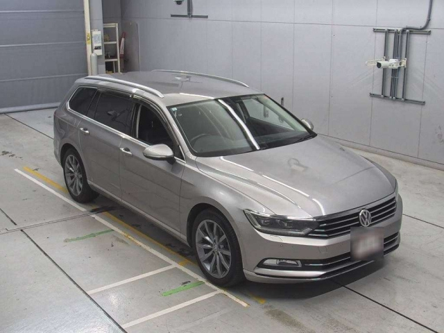 VOLKSWAGEN PASSAT VARIANT 2017