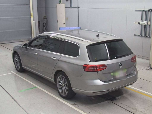 VOLKSWAGEN PASSAT VARIANT 2017