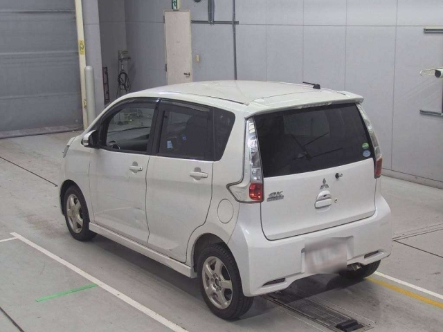 MITSUBISHI EK CUSTOM 2013