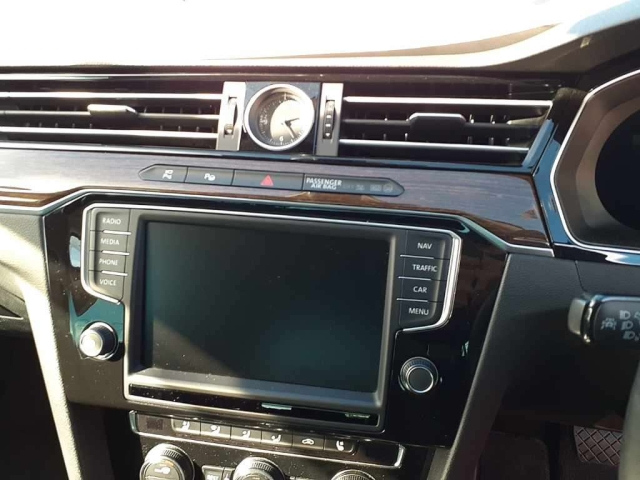 VOLKSWAGEN PASSAT VARIANT 2017