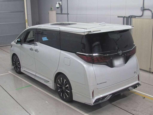TOYOTA ALPHARD 2023