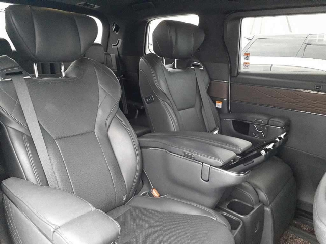 TOYOTA ALPHARD 2023