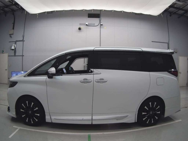 TOYOTA ALPHARD 2023