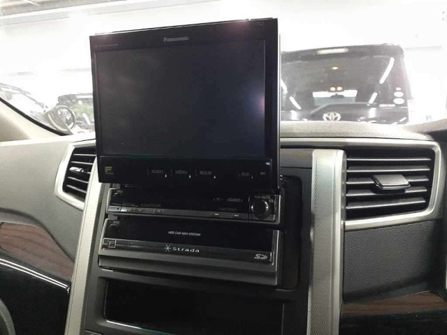 TOYOTA VELLFIRE 2009
