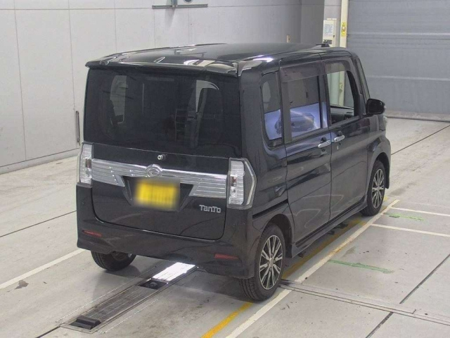 DAIHATSU TANTO 2017