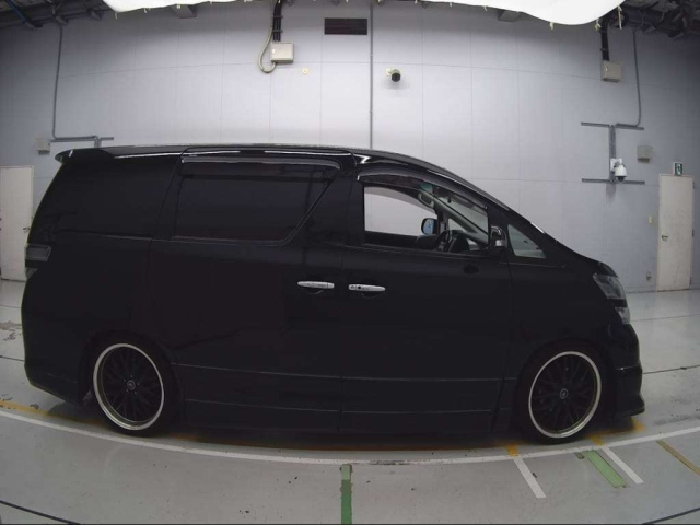 TOYOTA VELLFIRE 2009