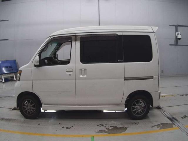 DAIHATSU ATRAI WAGON 2010