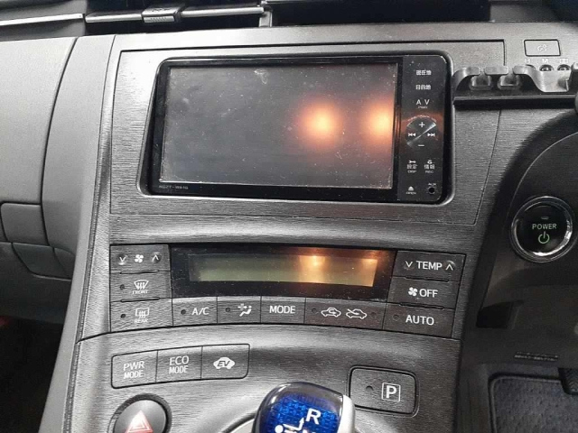 TOYOTA PRIUS 2011