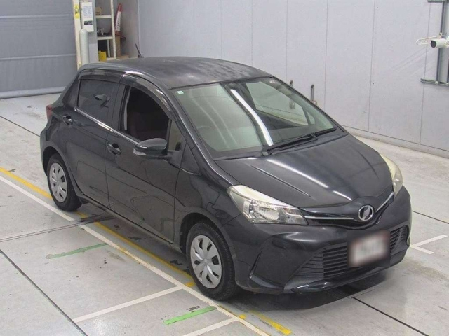 TOYOTA VITZ 2014
