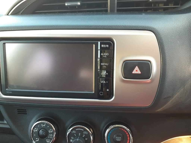 TOYOTA VITZ 2014