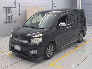 TOYOTA VOXY 2012
