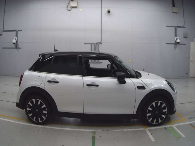 BMW MINI 2024
