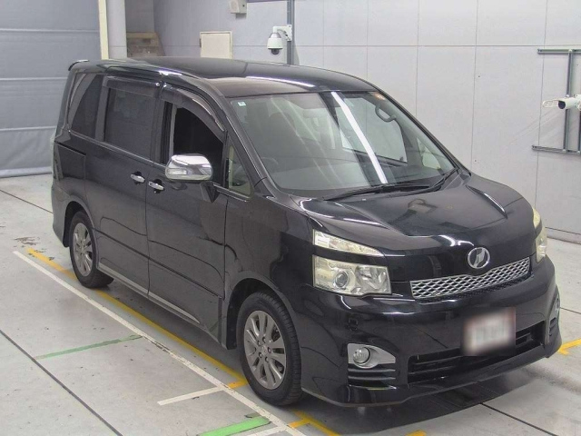 TOYOTA VOXY 2012