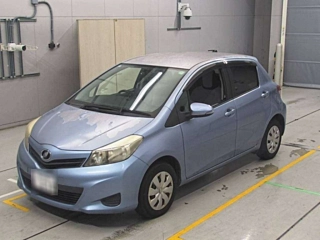 TOYOTA VITZ 2011