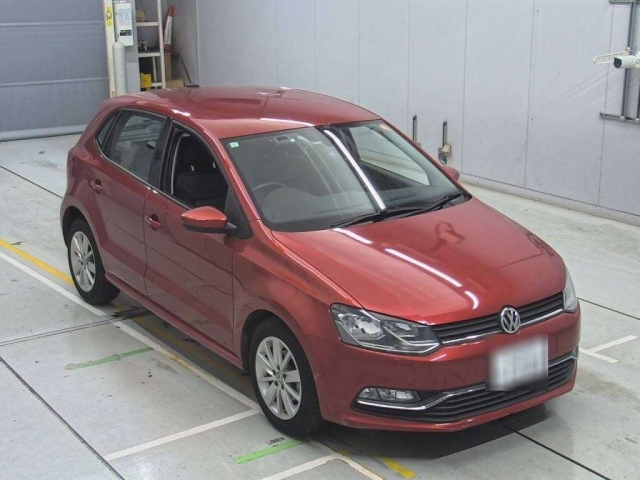 VOLKSWAGEN POLO 2015